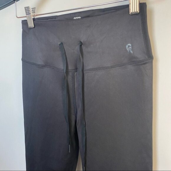 Good American | Cinched Waist Capri Tights - Ombre Camo - Picture 12 of 14